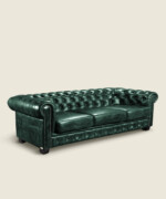 Καναπές Camden Chesterfield τετραθέσιος δερμάτινος σε χρώμα πράσινο αντικέ